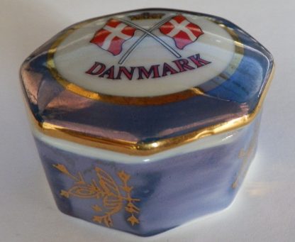 Old Danmark Porcelain pill (reverse acution)