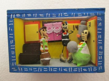 Shadow box mexican nicho miniature handmade folk art (future auction)